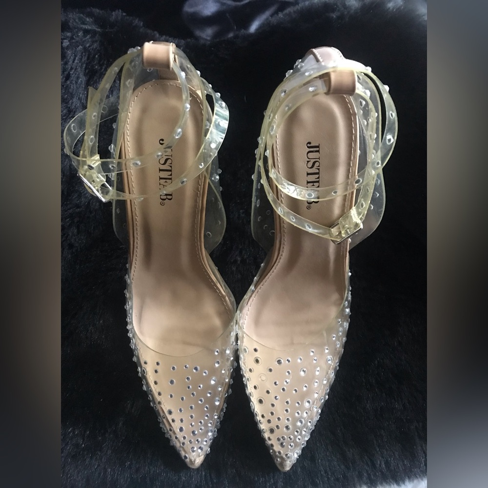 JUST FUB MIKA EMBELLISHED CLEAR PUMP